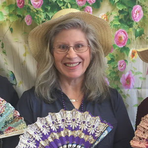 Meet your Posher, Cynthia